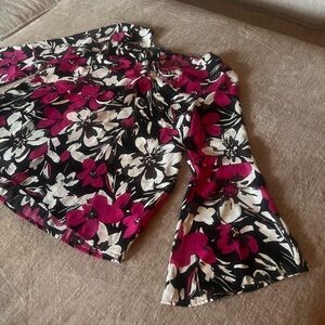 Floral Bell Sleeve Blouse